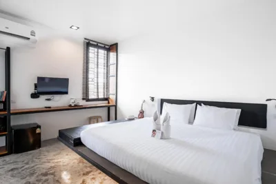 Deluxe-King-Zimmer — Book a Bed Poshtel